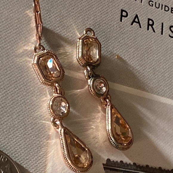 Stunning GIVENCHY crystal dangle earrings need minor repair - Picture 1 of 5